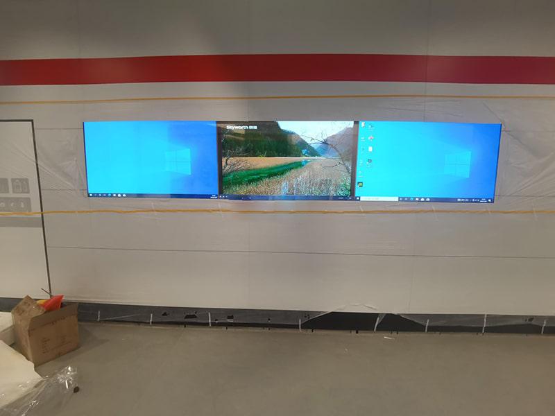 企业办公楼｜OLED透明屏(图2)